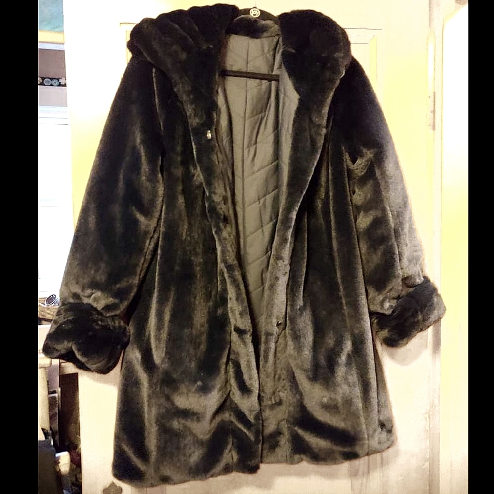 Dennis Basso reversible faux fur S